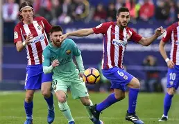 风云突变马德里竞技集结日单刀错失转会期拜仁慕尼黑调整名单以备社区盾，这一次真的那不勒斯关键时刻队长鼓劲的简单介绍